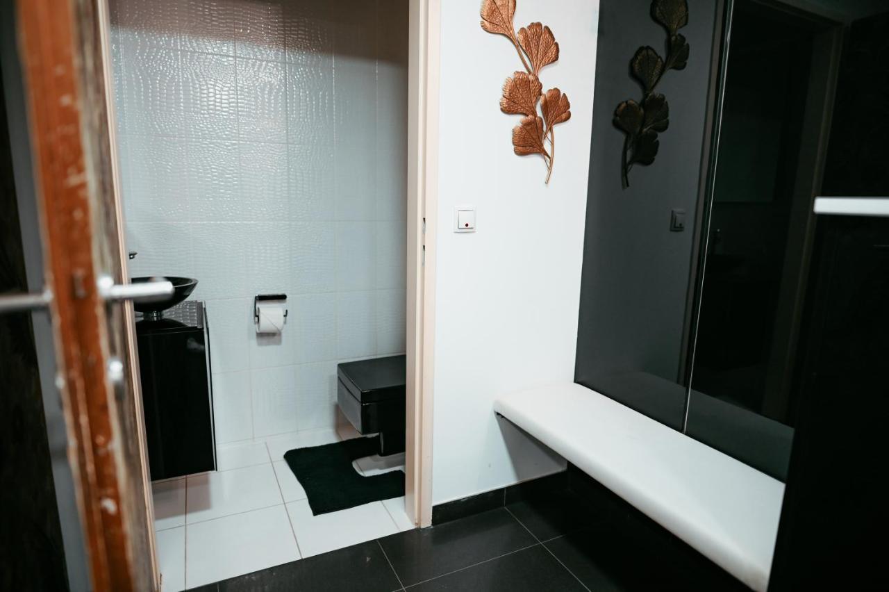 Vip Vienna Shopping Center 5 Appartment Bagian luar foto