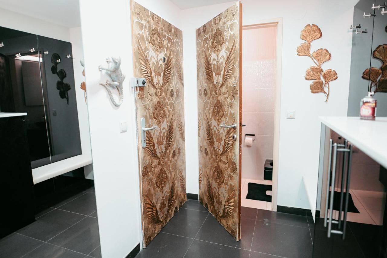 Vip Vienna Shopping Center 5 Appartment Bagian luar foto