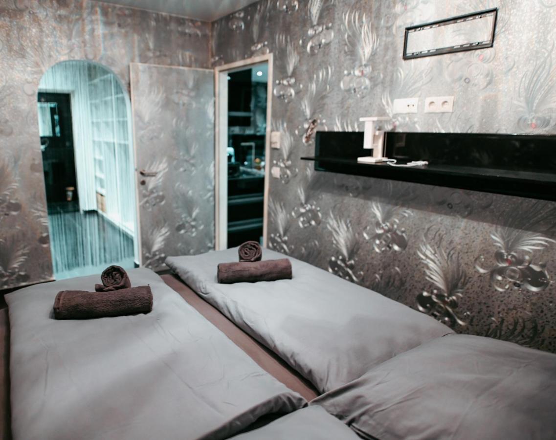 Vip Vienna Shopping Center 5 Appartment Bagian luar foto
